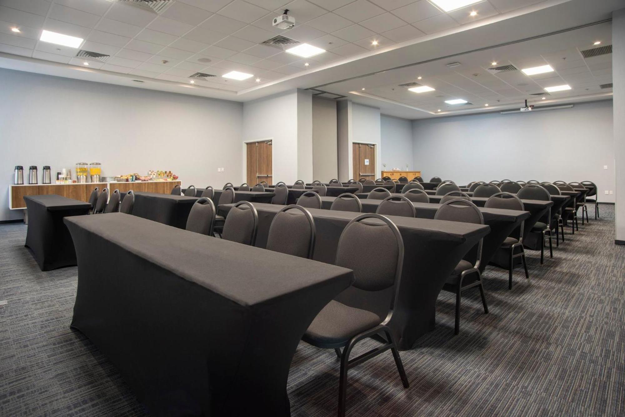 Holiday Inn Express Guadalajara Iteso By Ihg Zapopan Zewnętrze zdjęcie