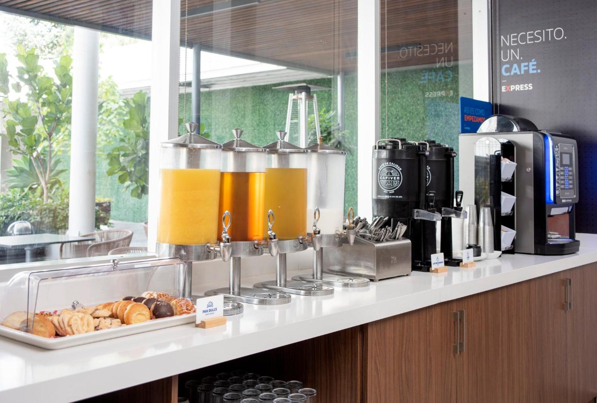Holiday Inn Express Guadalajara Iteso By Ihg Zapopan Zewnętrze zdjęcie