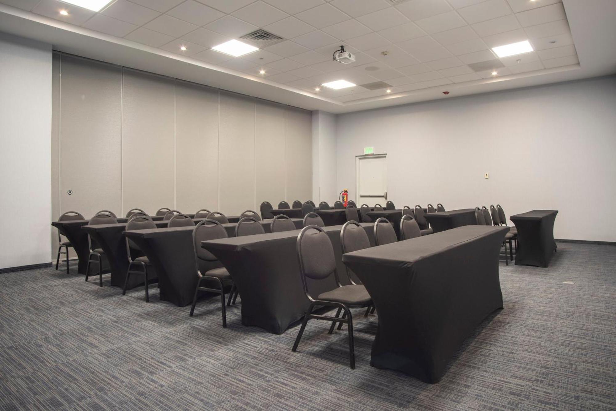 Holiday Inn Express Guadalajara Iteso By Ihg Zapopan Zewnętrze zdjęcie